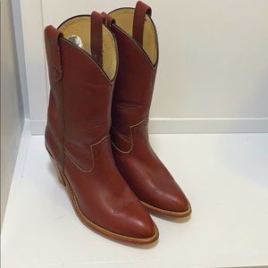 Size 9B Frye boots